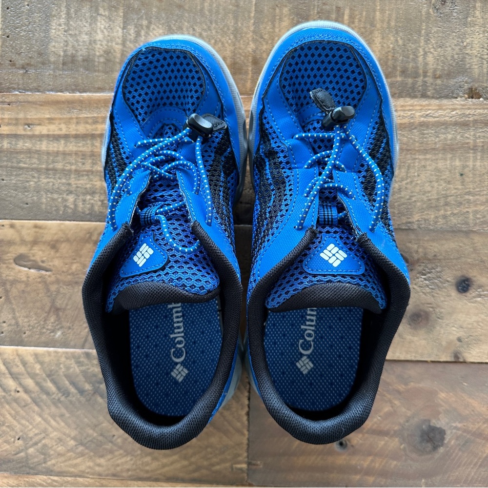 Gently used Columbia Big Kids’ Drainmaker IV Water Shoe Youth Size 4